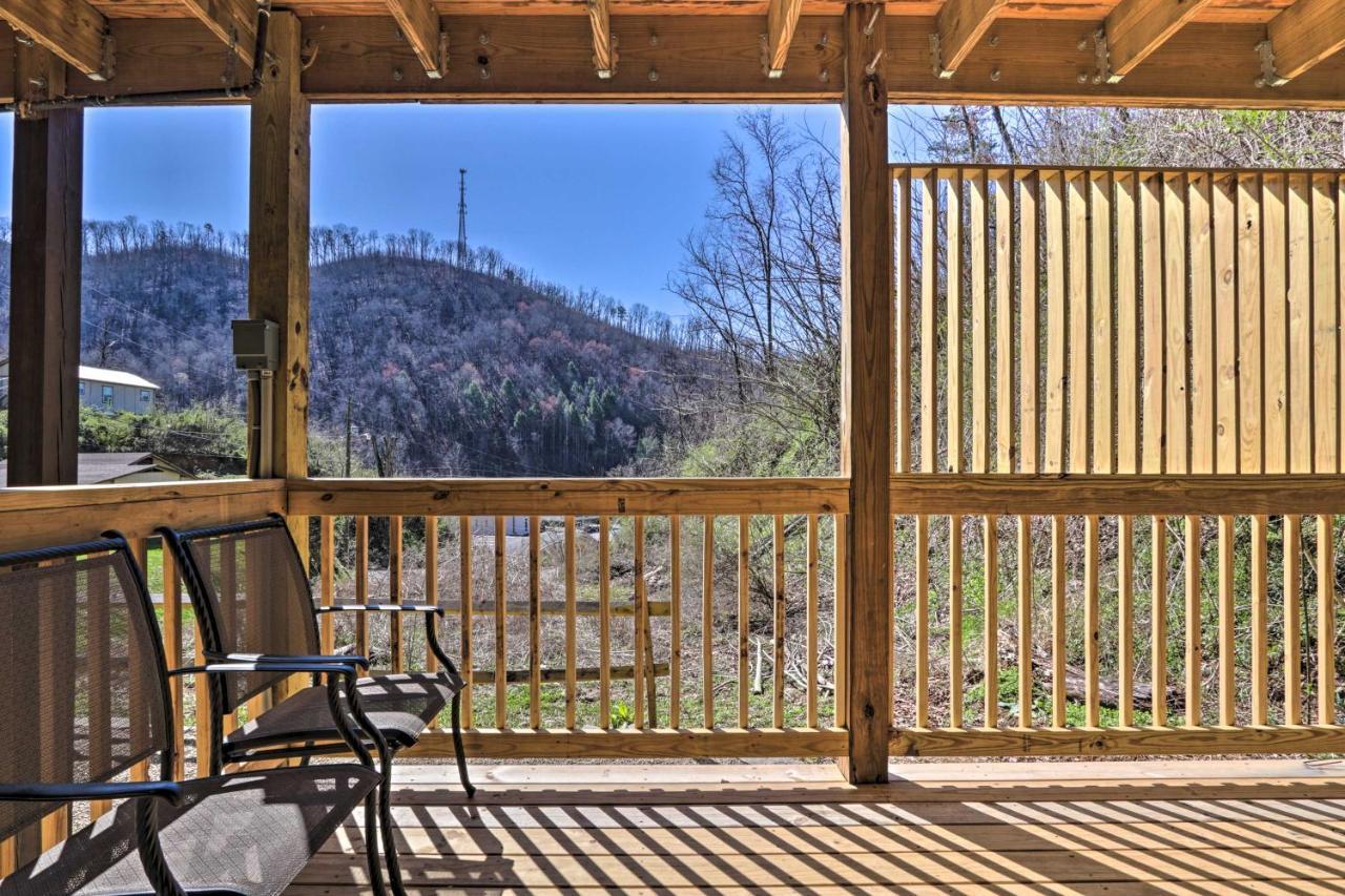 Gatlinburg Cabin With Loft And Game Room 1 Mi To Town エクステリア 写真