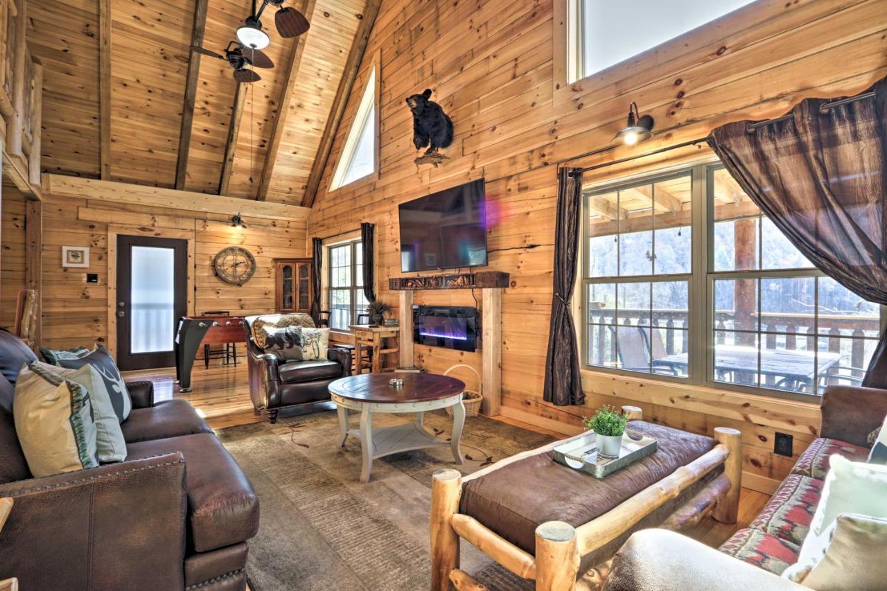 Gatlinburg Cabin With Loft And Game Room 1 Mi To Town エクステリア 写真