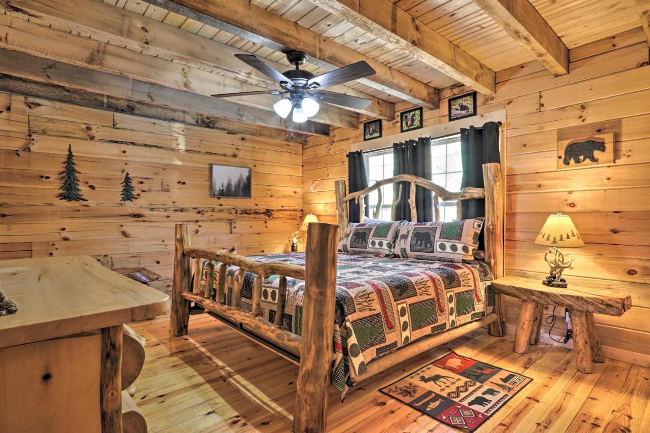 Gatlinburg Cabin With Loft And Game Room 1 Mi To Town エクステリア 写真