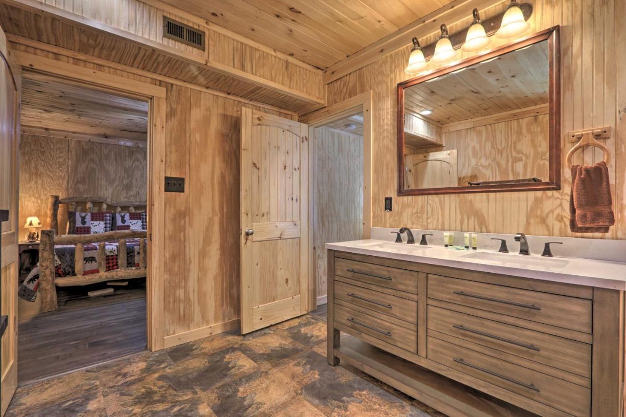Gatlinburg Cabin With Loft And Game Room 1 Mi To Town エクステリア 写真