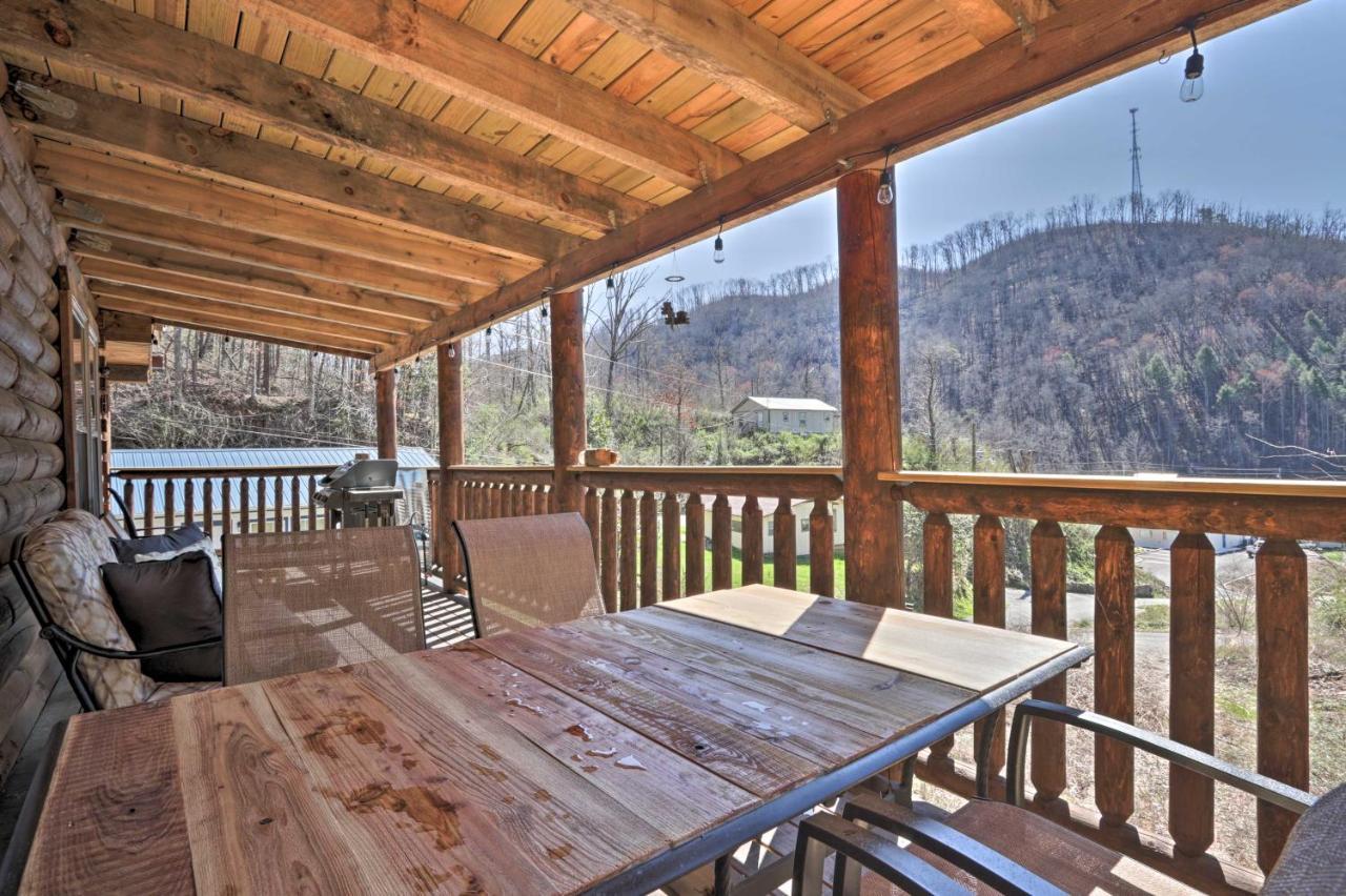 Gatlinburg Cabin With Loft And Game Room 1 Mi To Town エクステリア 写真
