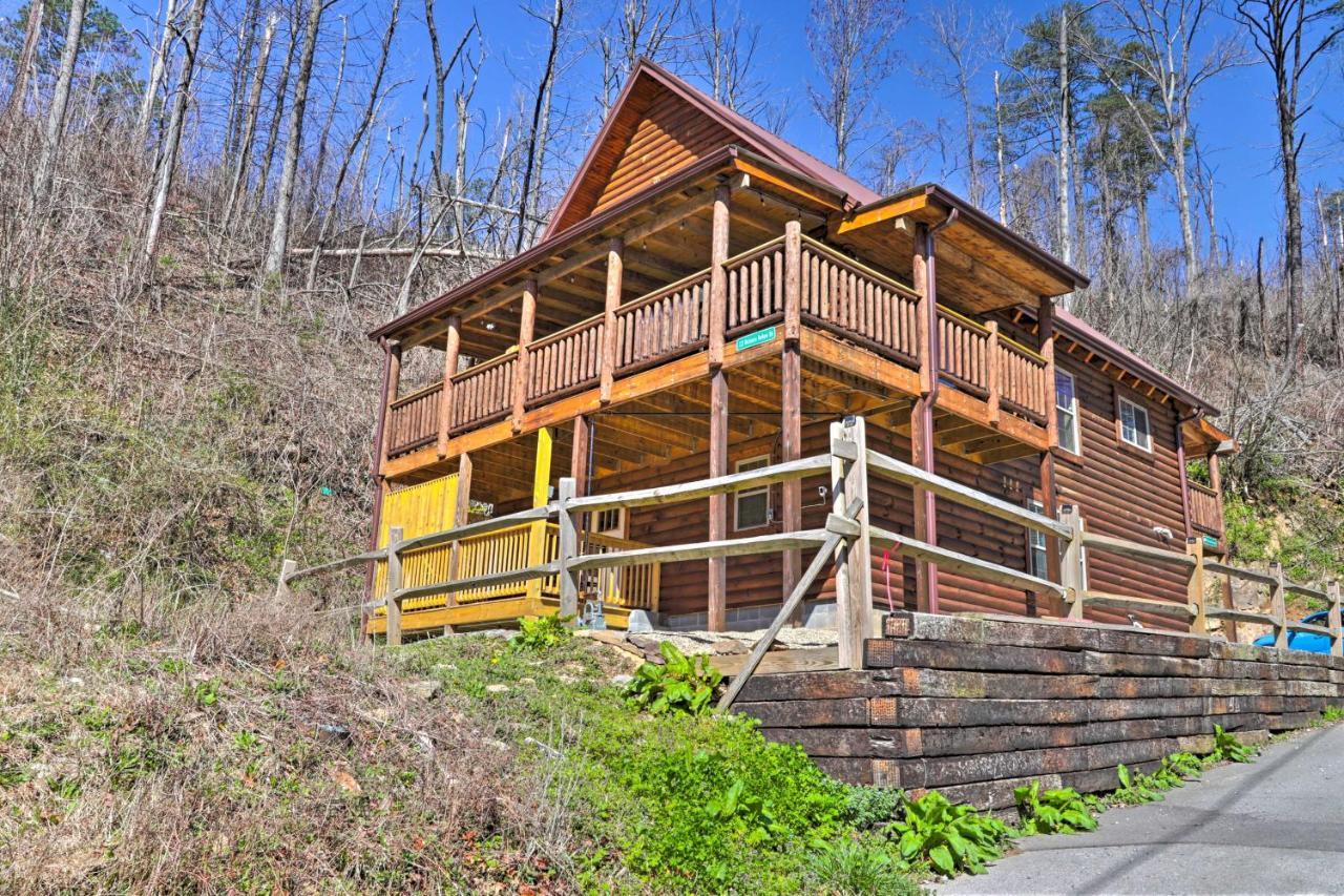 Gatlinburg Cabin With Loft And Game Room 1 Mi To Town エクステリア 写真