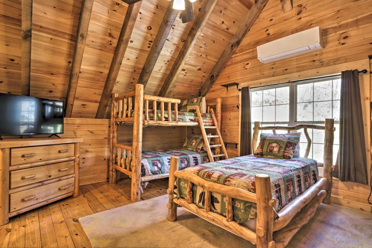 Gatlinburg Cabin With Loft And Game Room 1 Mi To Town エクステリア 写真