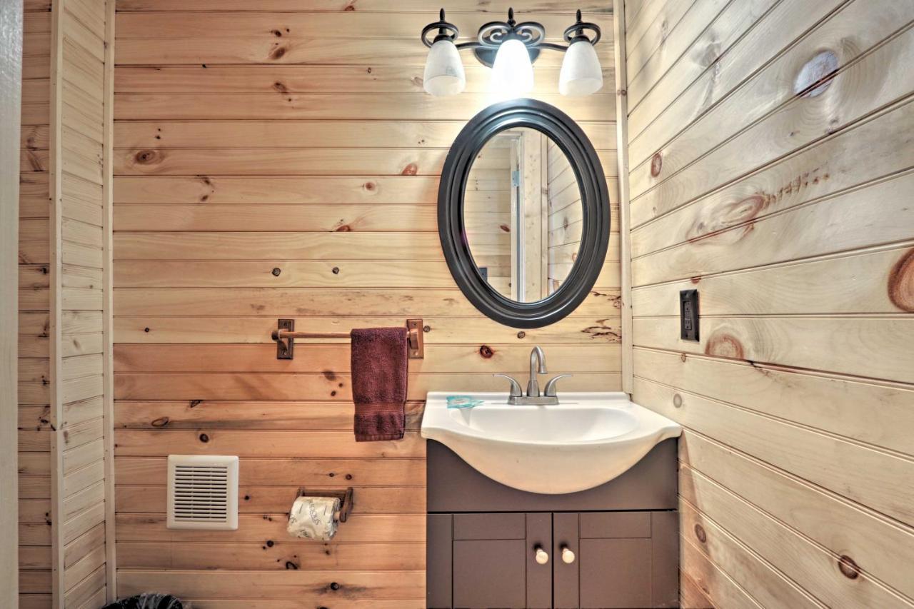 Gatlinburg Cabin With Loft And Game Room 1 Mi To Town エクステリア 写真