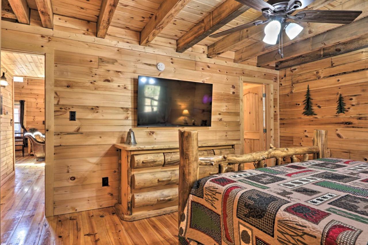 Gatlinburg Cabin With Loft And Game Room 1 Mi To Town エクステリア 写真