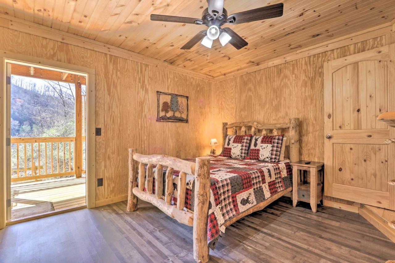 Gatlinburg Cabin With Loft And Game Room 1 Mi To Town エクステリア 写真