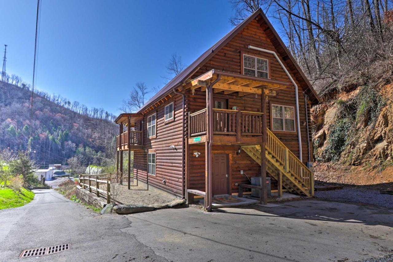 Gatlinburg Cabin With Loft And Game Room 1 Mi To Town エクステリア 写真